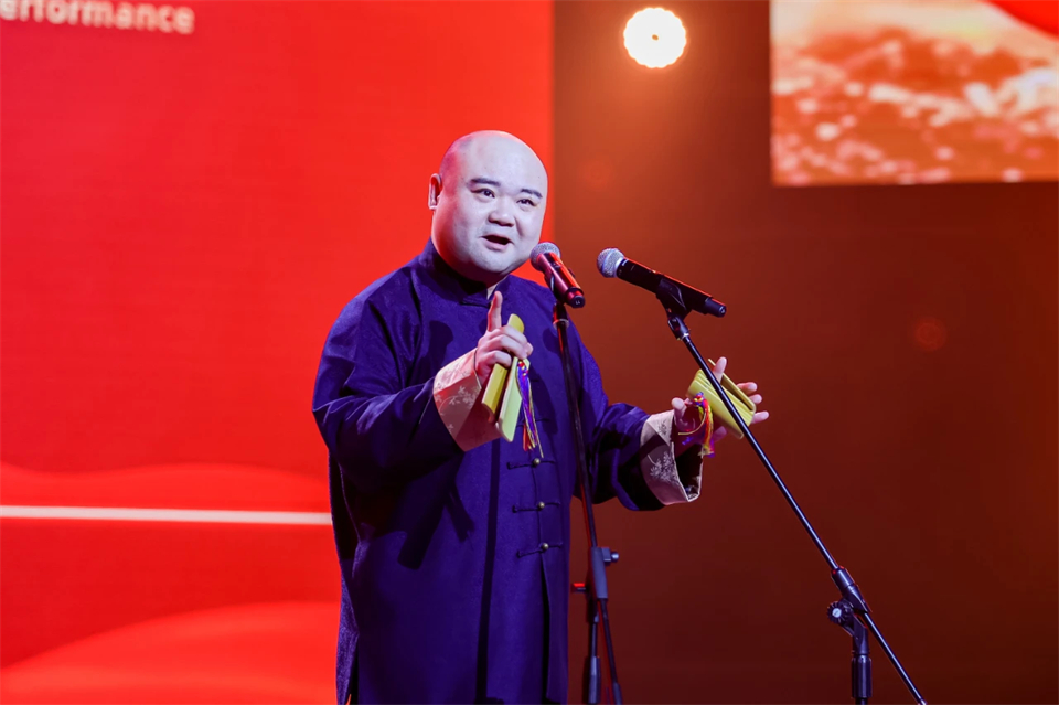 立异引领价值 理想成绩未来——庆祝尊龙凯时官网网址智能建设25周年表扬大会暨文艺晚会盛大举行