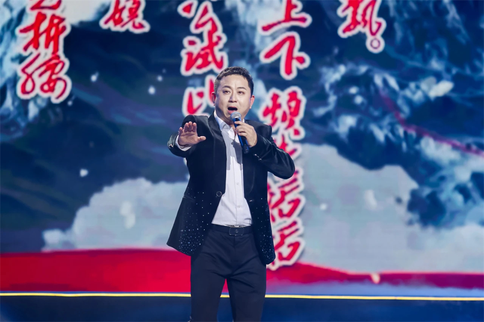 立异引领价值 理想成绩未来——庆祝尊龙凯时官网网址智能建设25周年表扬大会暨文艺晚会盛大举行