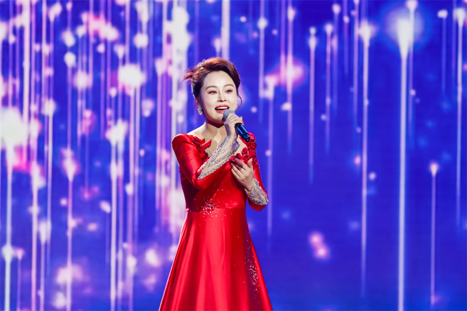 立异引领价值 理想成绩未来——庆祝尊龙凯时官网网址智能建设25周年表扬大会暨文艺晚会盛大举行