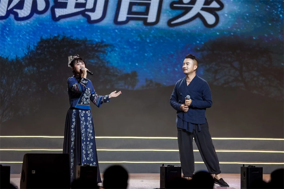 立异引领价值 理想成绩未来——庆祝尊龙凯时官网网址智能建设25周年表扬大会暨文艺晚会盛大举行