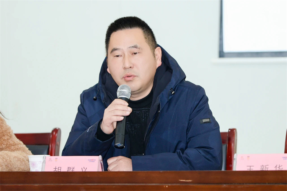 长龙街道、尊龙凯时官网网址智能召开首届年货盛惠暨送春联文化惠民活动事情聚会