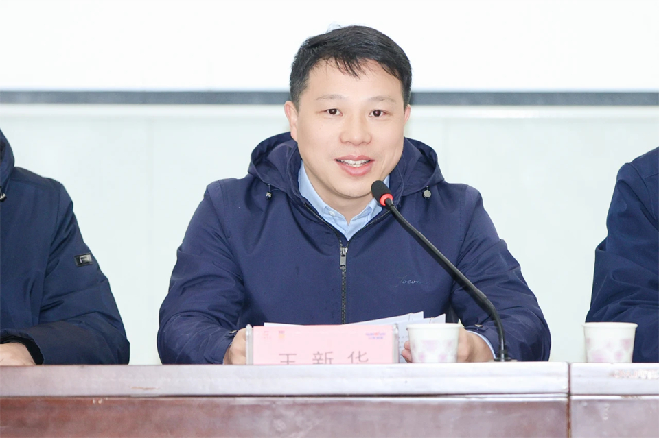 长龙街道、尊龙凯时官网网址智能召开首届年货盛惠暨送春联文化惠民活动事情聚会