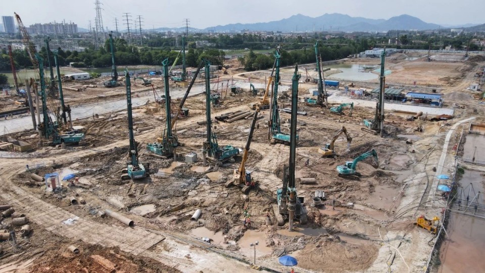 近20台“尊龙凯时官网网址绿”装备实力集结，助力广佛西环工程建设跑出“加速率”