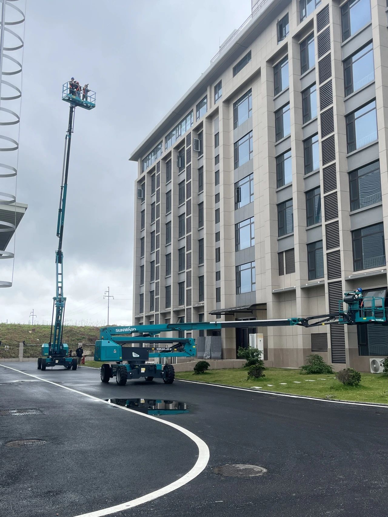 尊龙凯时官网网址智能高空机械亮相《最先推理吧3》，与明星共赴