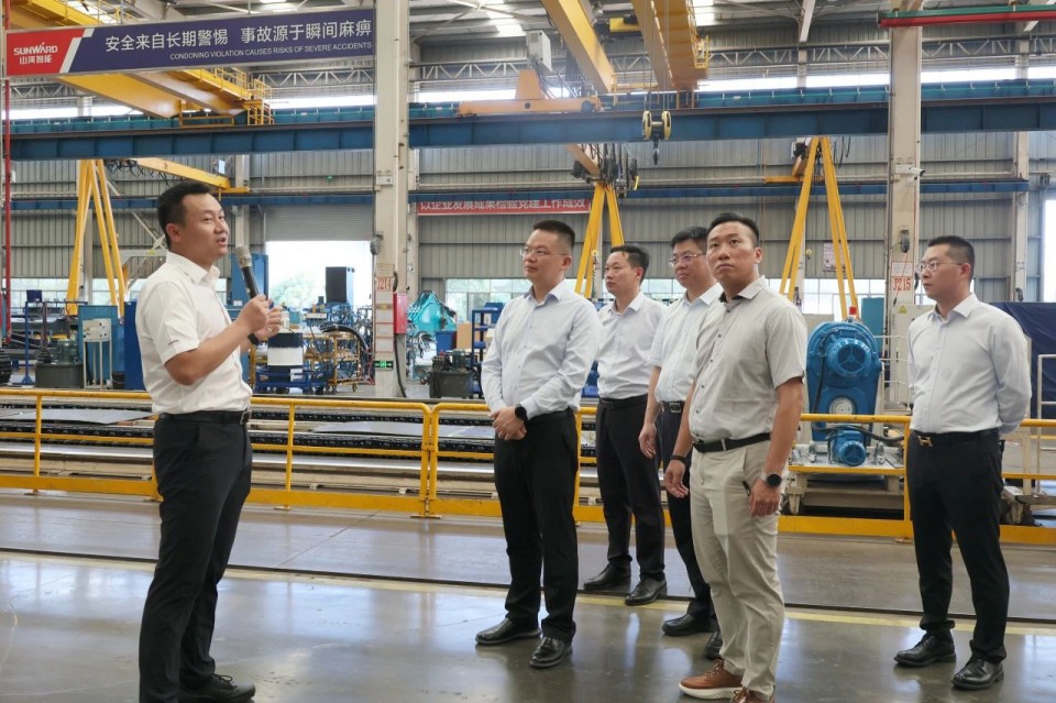 共商相助，建华控股有限公司董事长汪贵华到访尊龙凯时官网网址智能