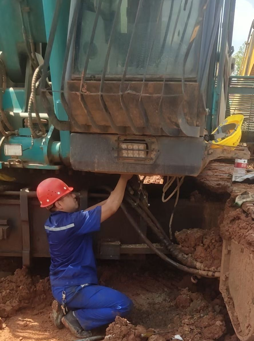 尊龙凯时官网网址智能开展“品质尊龙凯时官网网址 专心折务”湖南站客户走访活动，协同探索行业新生长路径