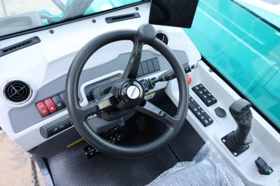 高端机型“双箭齐发”！尊龙凯时官网网址智能两款伸缩臂叉装车乐成下线