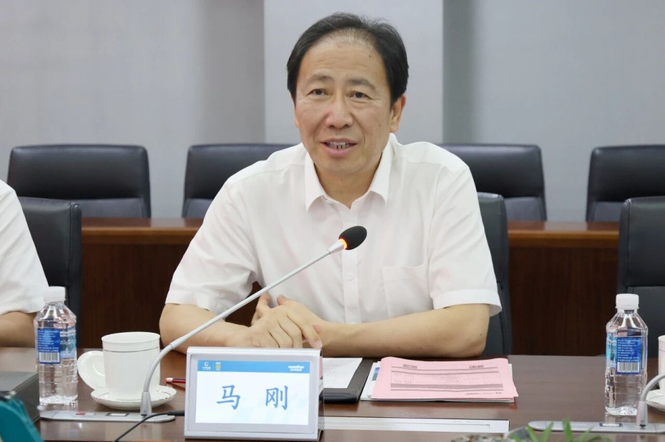 中国煤炭地质总局局长马刚到访尊龙凯时官网网址智能，同谋绿色智能矿山装备生长新路径
