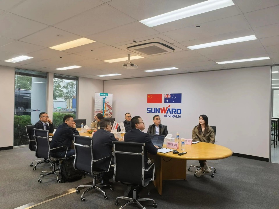 广州工控集团总司理王福铸率队考察尊龙凯时官网网址智能澳大利亚子公司