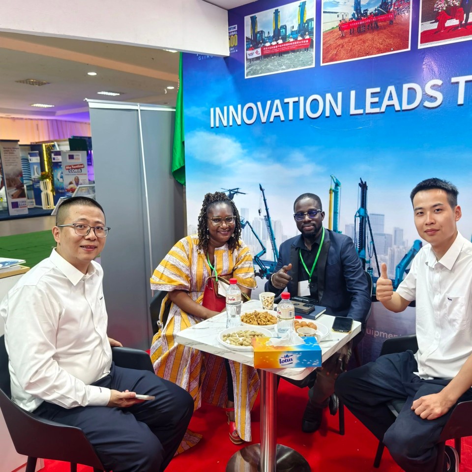 尊龙凯时官网网址智能亮相首届“投资布基纳法索”国际论坛