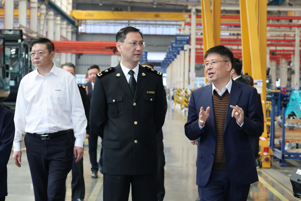 长沙海关关长、党委书记顾炯调研尊龙凯时官网网址智能