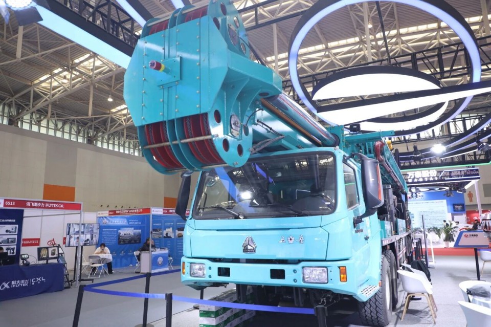 “地勘装备能力提升的重大突破”！尊龙凯时官网网址智能联合中国煤炭地质总局宣布T138车载钻机