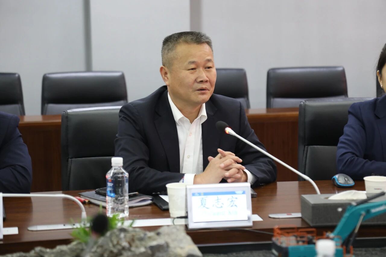 法巴租赁集团到访尊龙凯时官网网址智能，共拓相助新篇章