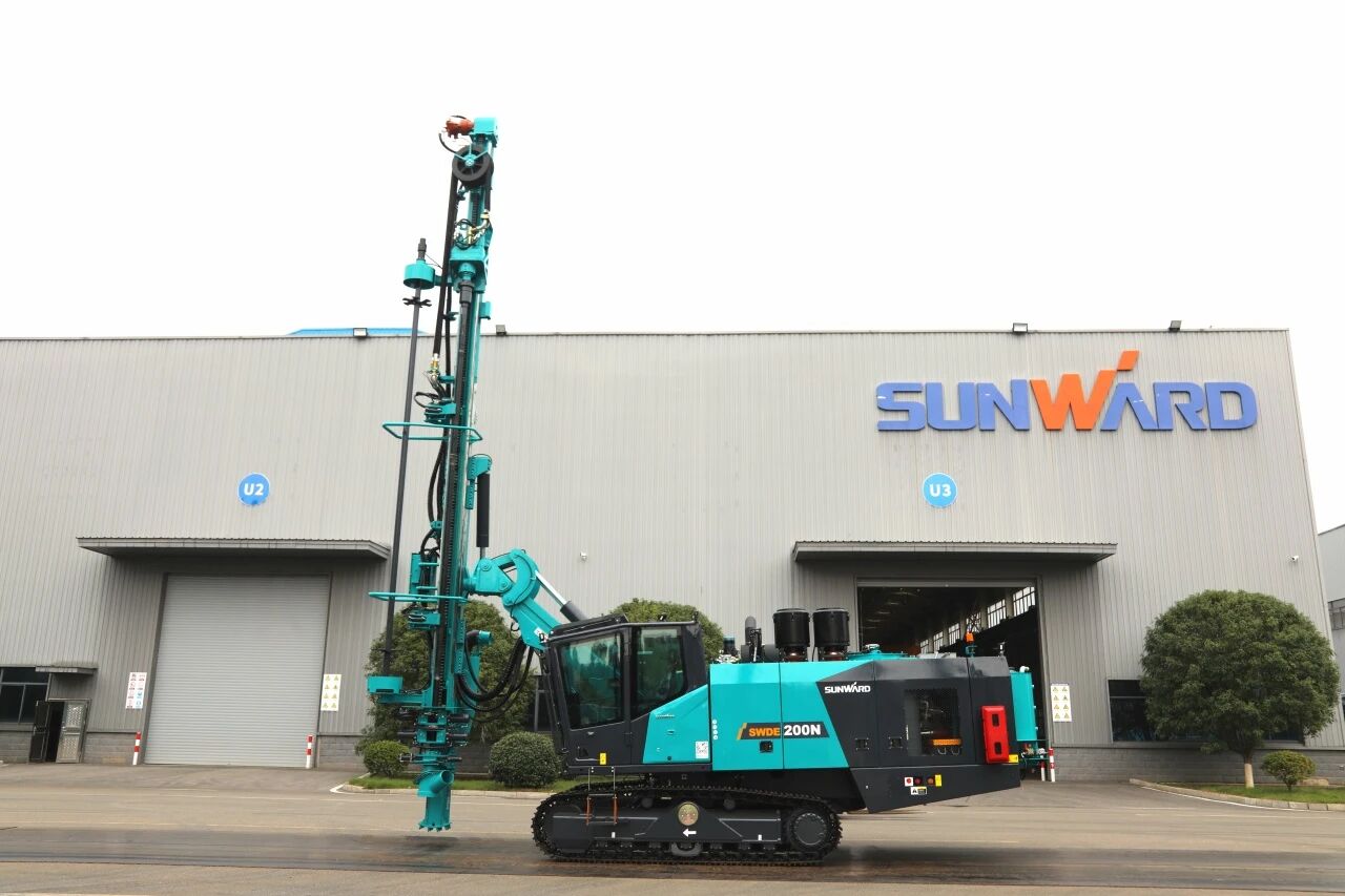 挑战高海拔高寒工况，尊龙凯时官网网址智能臂式潜孔钻机上岸南美市场