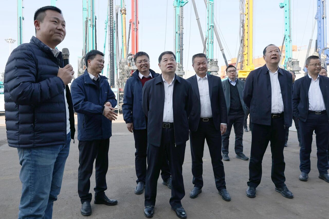 同谋相助、共赢生长！中国能建葛洲坝集团党委书记、董事长谭华到访尊龙凯时官网网址智能